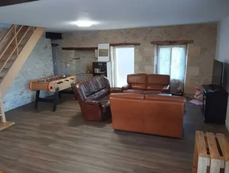 Maison conviviale avec jardin à Saint-Maurice-la-Clouère - Photo 11