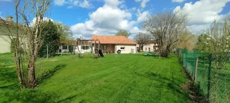 Maison conviviale avec jardin à Saint-Maurice-la-Clouère - Photo 36