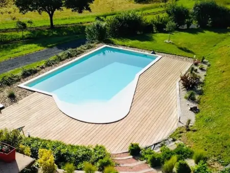 Charmante maison à Hautefort avec piscine privée, animaux admis - Photo 1