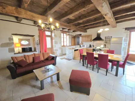 Charmante maison à Hautefort avec piscine privée, animaux admis - Photo 2