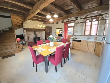 Charmante maison à Hautefort avec piscine privée, animaux admis - Photo 3