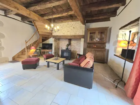 Charmante maison à Hautefort avec piscine privée, animaux admis - Photo 6