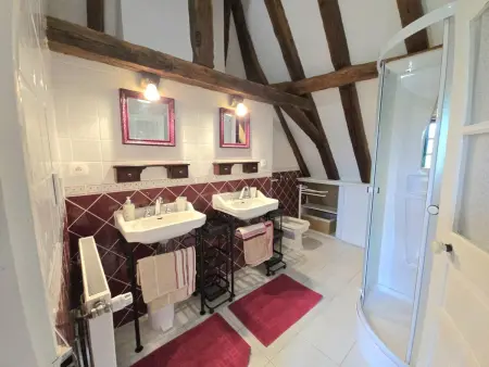 Charmante maison à Hautefort avec piscine privée, animaux admis - Photo 9