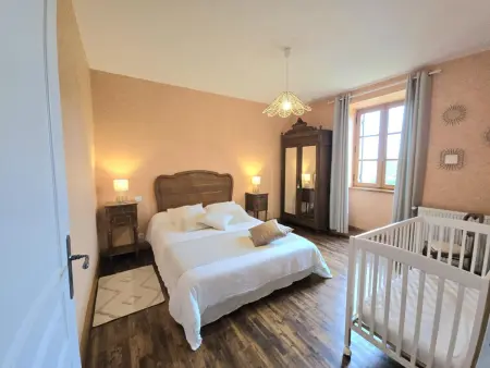 Charmante maison à Hautefort avec piscine privée, animaux admis - Photo 13