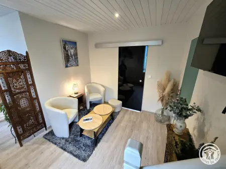 Gîte rural pour 11 pers. avec parking, spa et animaux acceptés - Photo 11