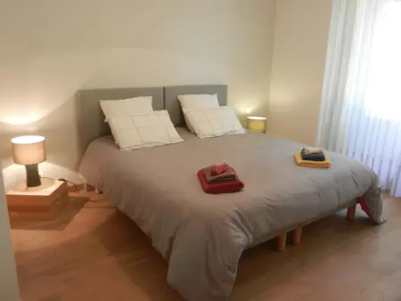 Maison champêtre spacieuse avec jardin et terrasse - Photo 10
