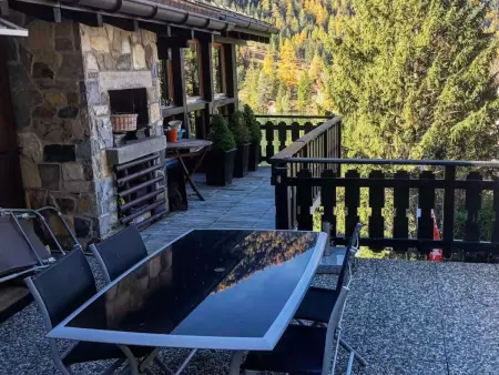 Chalet mit Seeblick, Jacuzzi, Sauna und Garten, Maison 7 personnes à Champex - Photo 12