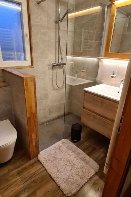 Chalet mit Seeblick, Jacuzzi, Sauna und Garten, Maison 7 personnes à Champex - Photo 24