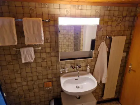 Ferienwohnung mit Bergpanorama, Appartement 6 personnes à Zweisimmen - Photo 5