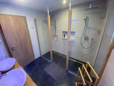 Spring Inn Apartment, Appartement 10 personnes à Brünig - Photo 1