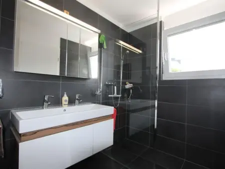 Wohnung an Traumlage mit Tessinerflair, Appartement 4 personnes à Vira - Photo 10