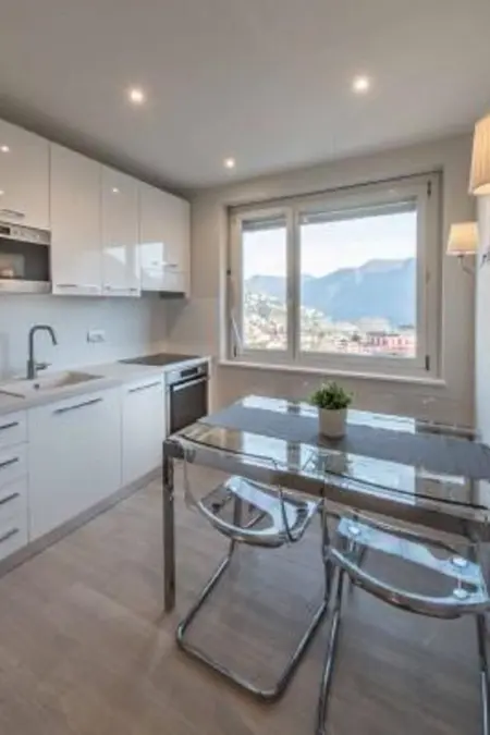 Elegante Penthouse-Wohnung mit Seeblick, Appartement 4 personnes à Lugano - Photo 23
