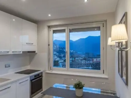 Elegante Penthouse-Wohnung mit Seeblick, Appartement 4 personnes à Lugano - Photo 32