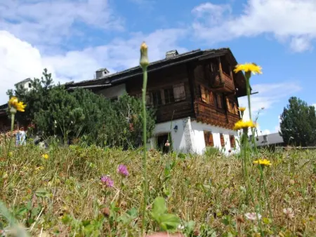 Chalet 'Casa Muraun' mit Bergblick, Maison 7 personnes à Disentis - Photo 1