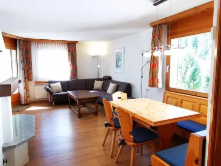 Via charels sur 8, Appartement 6 personnes à Bever - Photo 2
