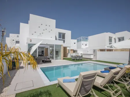 Haus in Protaras mit privatem Garten, Maison 6 personnes à Protaras - Photo 1