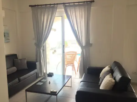 Modernes Ferienhaus mit Pool in Tremithousa, Maison 4 personnes à Mesoyi - Photo 6