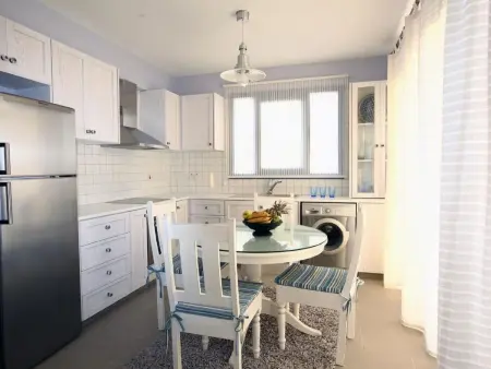 mit Garten, Grill und Terrasse, Maison 7 personnes à Agios Georgios Pegeias - Photo 9