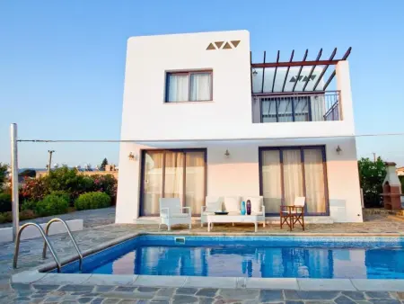 mit Garten, Grill und Terrasse, Maison 7 personnes à Agios Georgios Pegeias - Photo 25