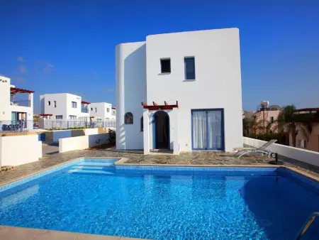 mit Garten, Grill und Terrasse, Maison 7 personnes à Agios Georgios Pegeias - Photo 27