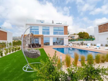 Luxuriöse Villa mit 4 Schlafzimmern, privatem Pool und Whirlpool - Photo 2