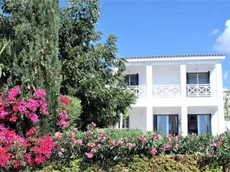 Iptamena  mit Blick auf das Wasser, Maison 6 personnes à Peyia - Photo 1