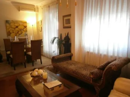 Casa  mit Balkon, Appartement 5 personnes à Madrid - Photo 5