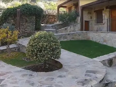 Natürlicher Urlaub in einem Ferienhaus mit Garten und Terrasse - Photo 13