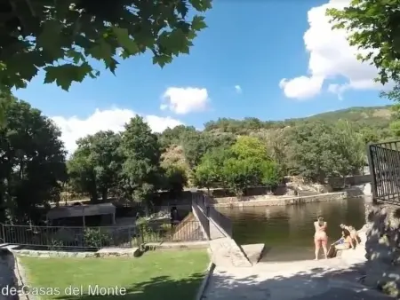 Natürlicher Urlaub in einem Ferienhaus mit Garten und Terrasse - Photo 16