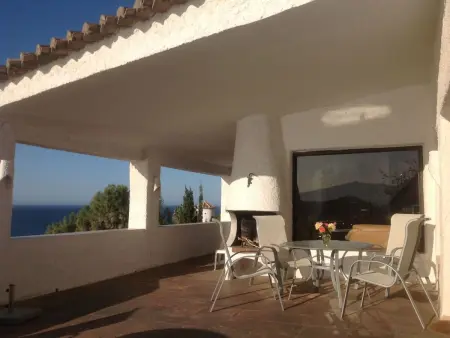Villa mit außergewöhnlicher Aussicht und beheiztem Pool - Photo 17