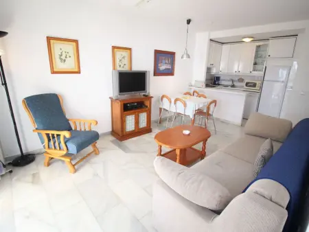 Appartement in Torrox Costa mit Beheiztem gemeinsamem Pool und Meerblick - Photo 4