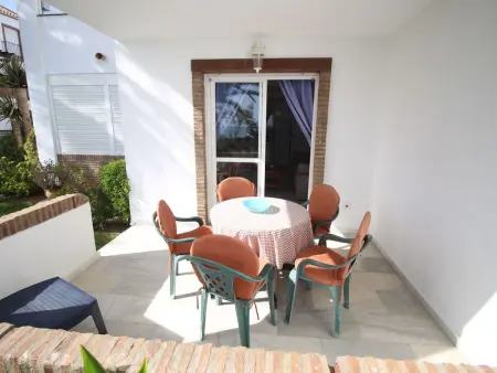 Appartement in Torrox Costa mit Beheiztem gemeinsamem Pool und Meerblick - Photo 22