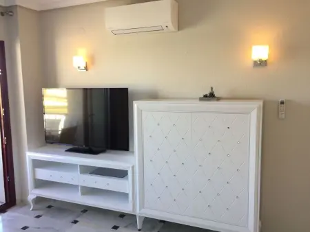 Tolle Ferienwohnung in Las Lagunas De Mijas mit Garten, gemeinschaftlichem Pool - Photo 16