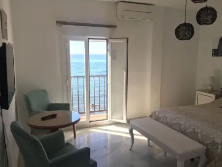 Wunderschöne Ferienwohnung in Las Lagunas De Mijas mit Möblierter Terrasse - Photo 11