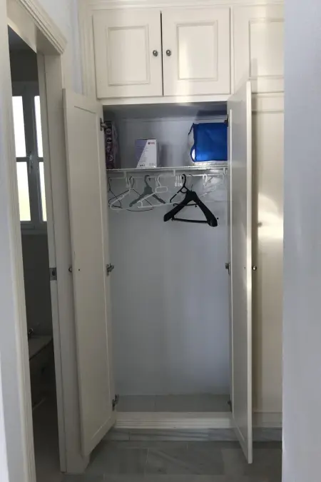 Wunderschöne Ferienwohnung in Las Lagunas De Mijas mit Möblierter Terrasse - Photo 14
