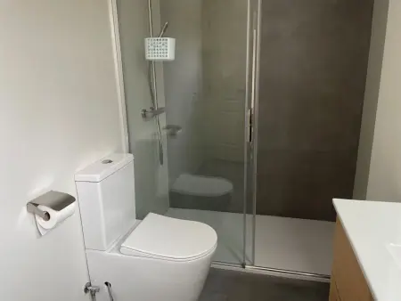 Wunderschöne Ferienwohnung in Las Lagunas De Mijas mit Möblierter Terrasse - Photo 20