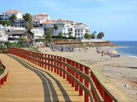 Wunderschöne Ferienwohnung in Las Lagunas De Mijas mit Möblierter Terrasse - Photo 29