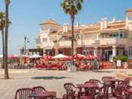 Wunderschöne Ferienwohnung in Las Lagunas De Mijas mit Möblierter Terrasse - Photo 33