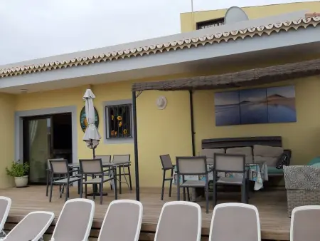 Geräumiges Haus mit exklusivem Schwimmbad und Solarium. - Photo 66