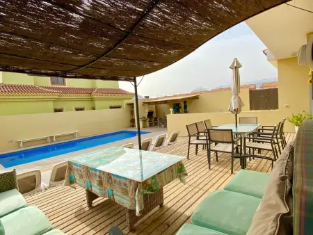 Geräumiges Haus mit exklusivem Schwimmbad und Solarium. - Photo 74