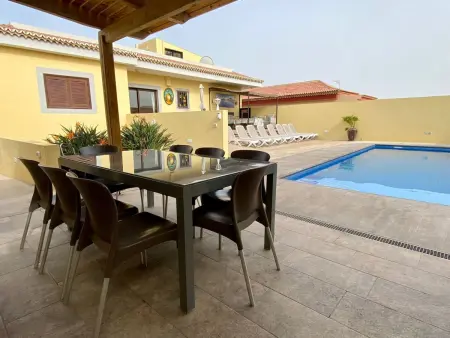 Geräumiges Haus mit exklusivem Schwimmbad und Solarium. - Photo 75