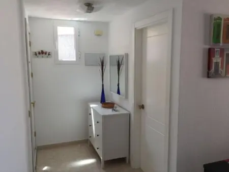 Schöne Wohnung mit Sonnenterrasse und Meerblick - Photo 4