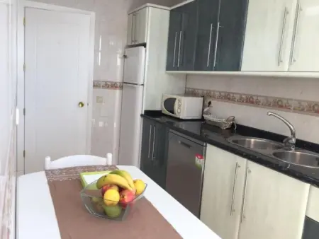Schöne Wohnung mit Sonnenterrasse und Meerblick - Photo 19