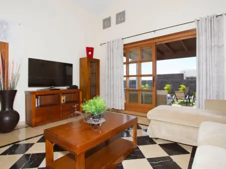 Charmantes Ferienhaus in Yaiza mit Privatem Pool - Photo 10