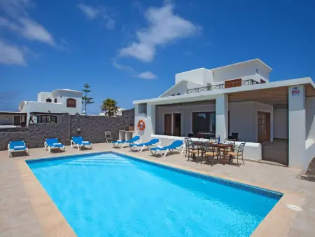 Wunderschöne, umweltfreundliche Villa am Meer, Maison 6 personnes à Playa Blanca - Photo 2