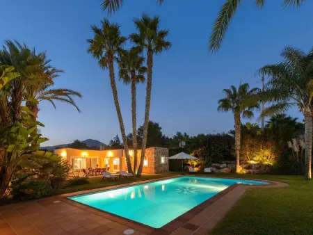 Schöne Villa Belvedere mit 4 Schlafzimmern, 3 Bädern, beheiztem Pool, zwei Whir - Photo 6