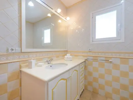 Schöne Villa Belvedere mit 4 Schlafzimmern, 3 Bädern, beheiztem Pool, zwei Whir - Photo 8