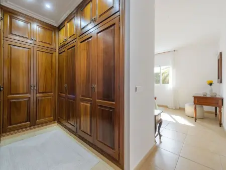 Schöne Villa Belvedere mit 4 Schlafzimmern, 3 Bädern, beheiztem Pool, zwei Whir - Photo 30