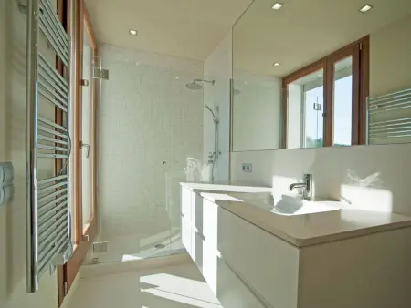 Majestätische Villa mit 5 Schlafzimmern und Pool direkt am Meer - Photo 17