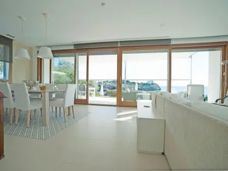 Majestätische Villa mit 5 Schlafzimmern und Pool direkt am Meer - Photo 33